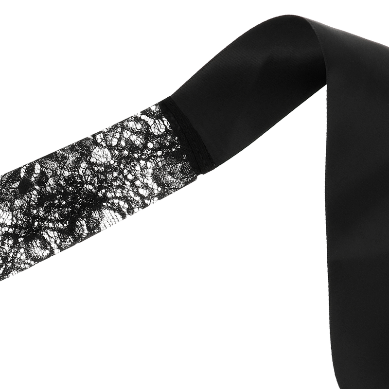 COQUETTE CHIC DESIRE - MSCARA DE RENDA PRETA COM FITA - Image 4